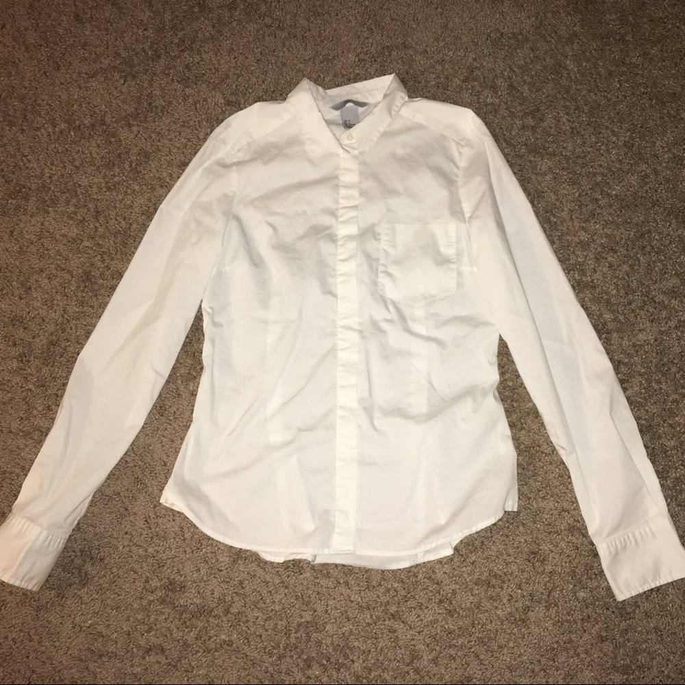 White button up H&M shirt (Size 6)